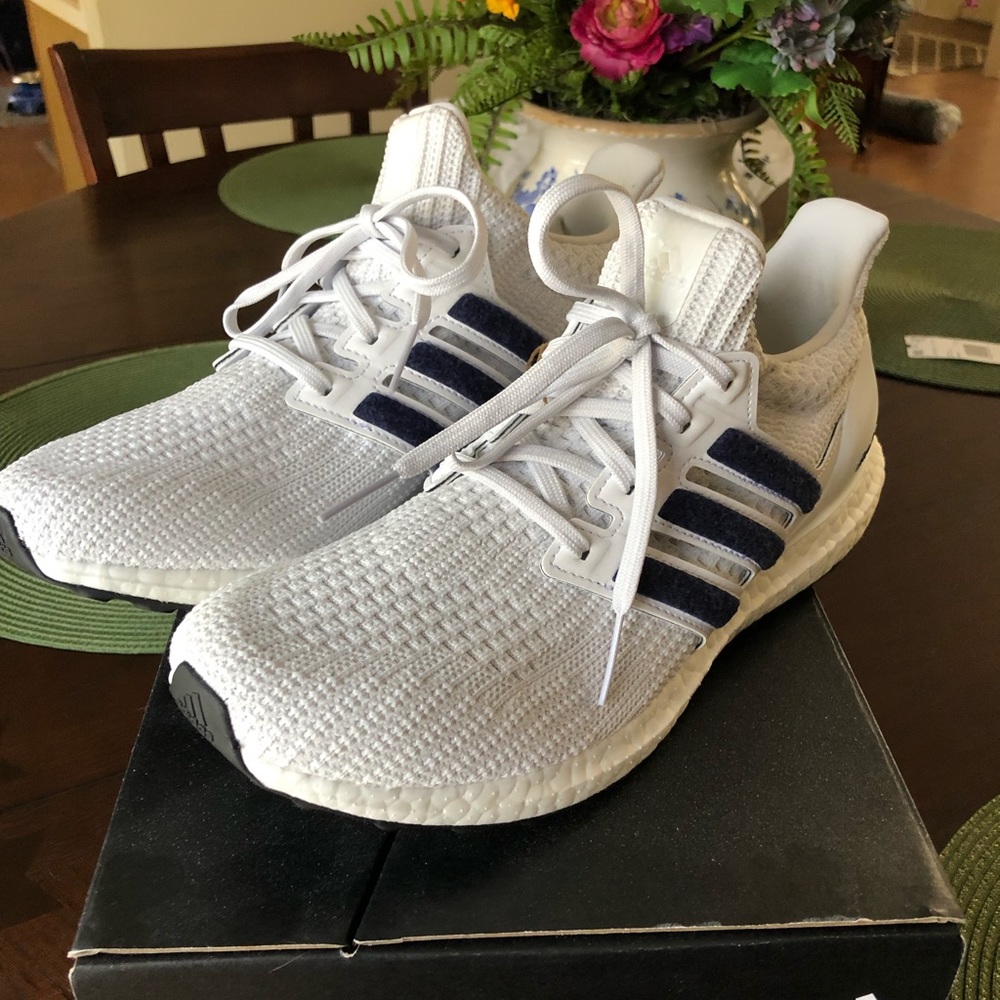 Adidas Ultraboost 4.0 DNA Size 9.5